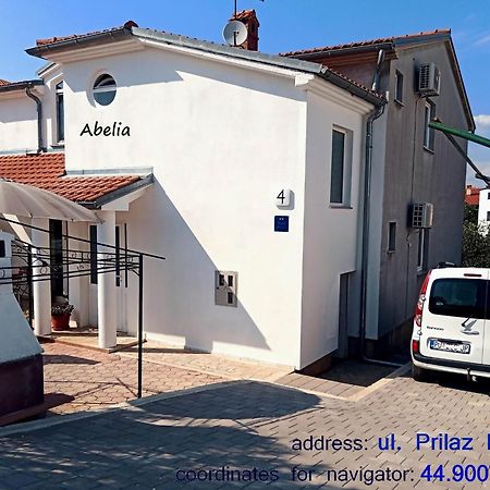 Abelia Pool View Studio Pula Bagian luar foto